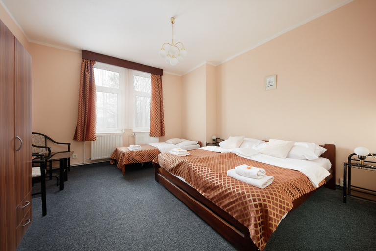 Bedroom 4, Hotel Roosevelt, Litoměřice