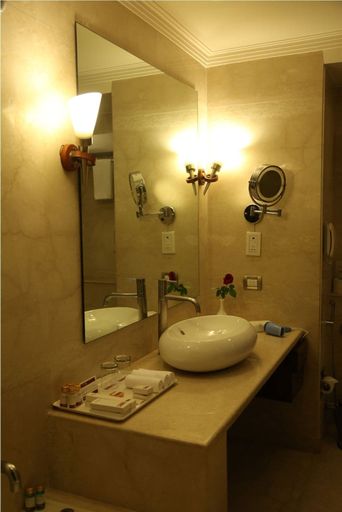 Bathroom 5, The Acura BMK, Gurgaon