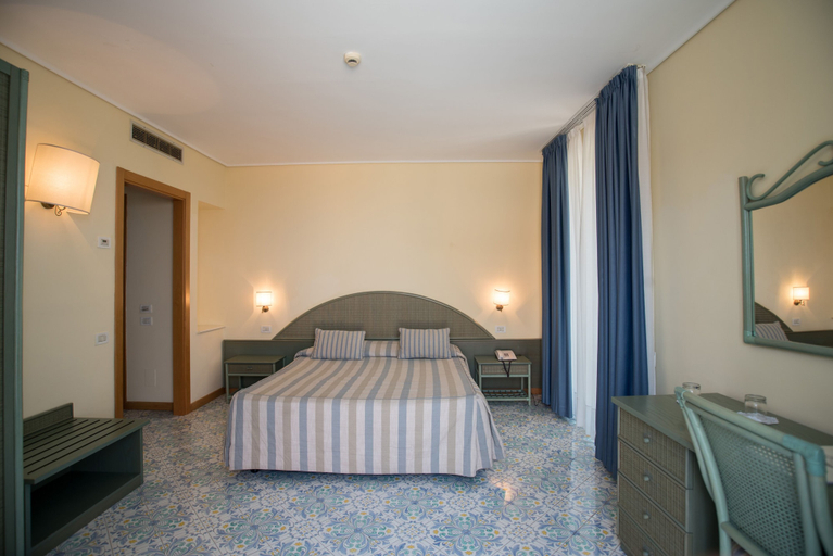 Bedroom 4, Hotel Villa Maria, Napoli