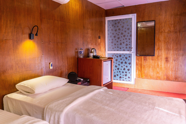 Bedroom 2, Ceylon Casita, Weligama