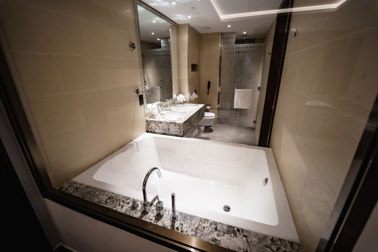 Bathroom 5, Ramee Dream Hotel Downtown, Dubai