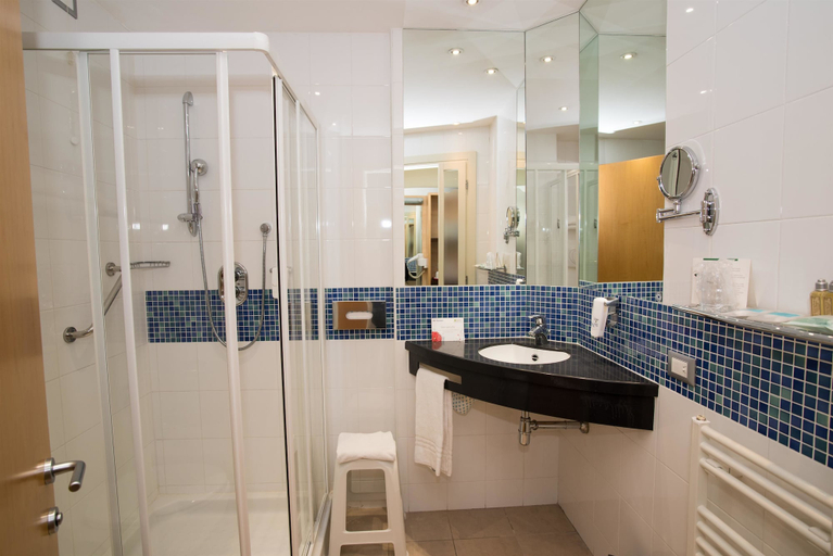 Bathroom 4, Best Western Palace Inn Hotel, Ferrara