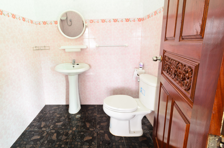 Bathroom 5, Sananwan Beach B&B, Bang Saphan Noi