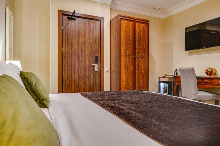 Bedroom 3, Sadovnicheskaya City Center, Western