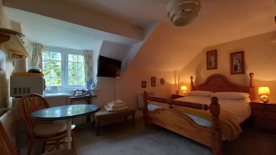 Bedroom 2, Coynant Farm Guest House, Swansea