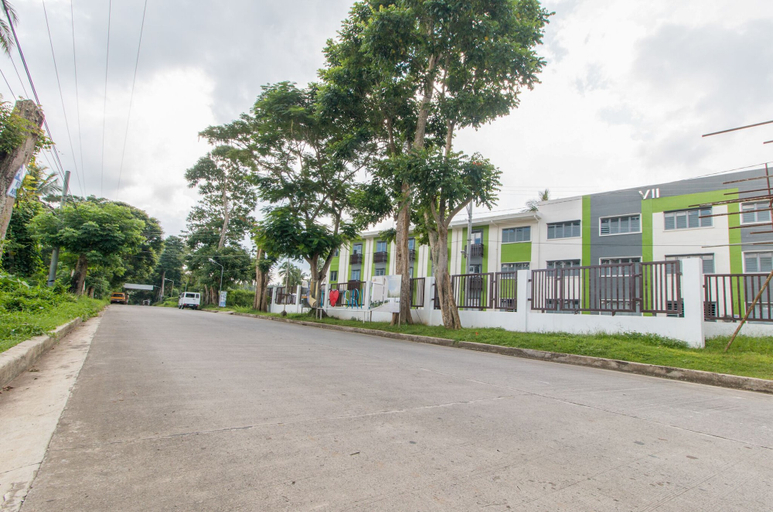Exterior & Views 2, RedDoorz @ Sunfields Lipa Batangas, Lipa City