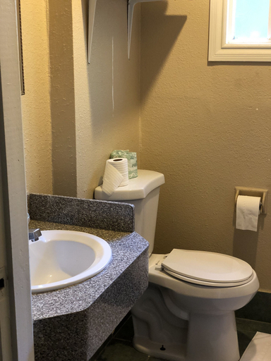 Bathroom 4, Capri Motel, Alameda