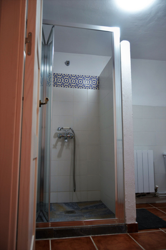 Bathroom 4, Casa del Arrabal de Montefrío, Granada