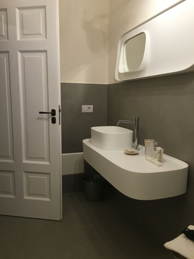 Bathroom 5, Vinilia Wine Resort, Taranto