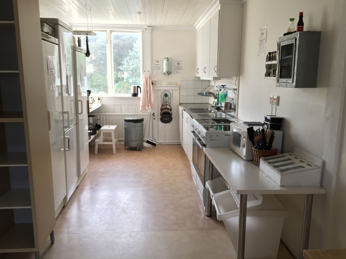 Others 3, Kustnära Vandrarhem - Hostel, Tanum