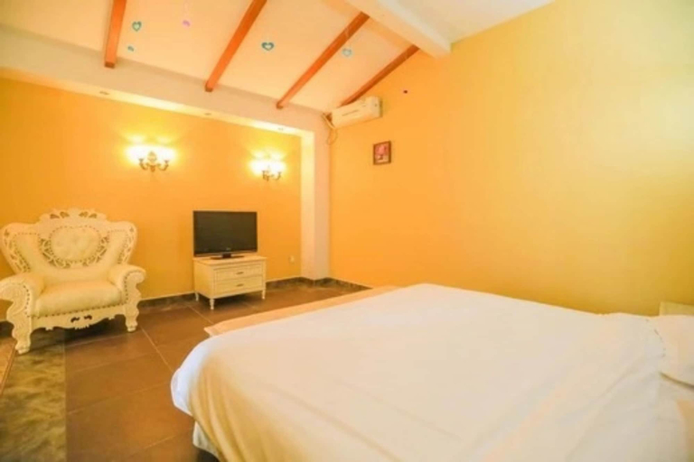 Bedroom 3, Chateau Monette Hotel & Resort, Beijing