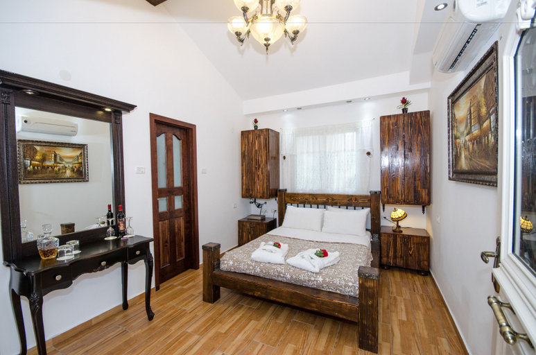 Bedroom 4, The Pearl of the Golan - Pnina BaGolan