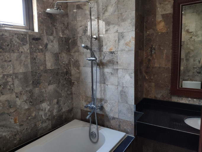 Bathroom 4, Himeji Serviced Apartments, Ba Đình