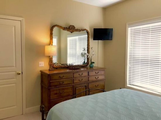 Bedroom 4, Lyons 10, Beaufort