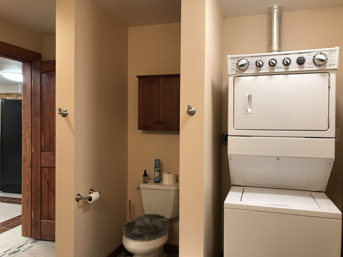 Bathroom 3, Delta Dome Home Basement Apartment, Southeast Fairbanks