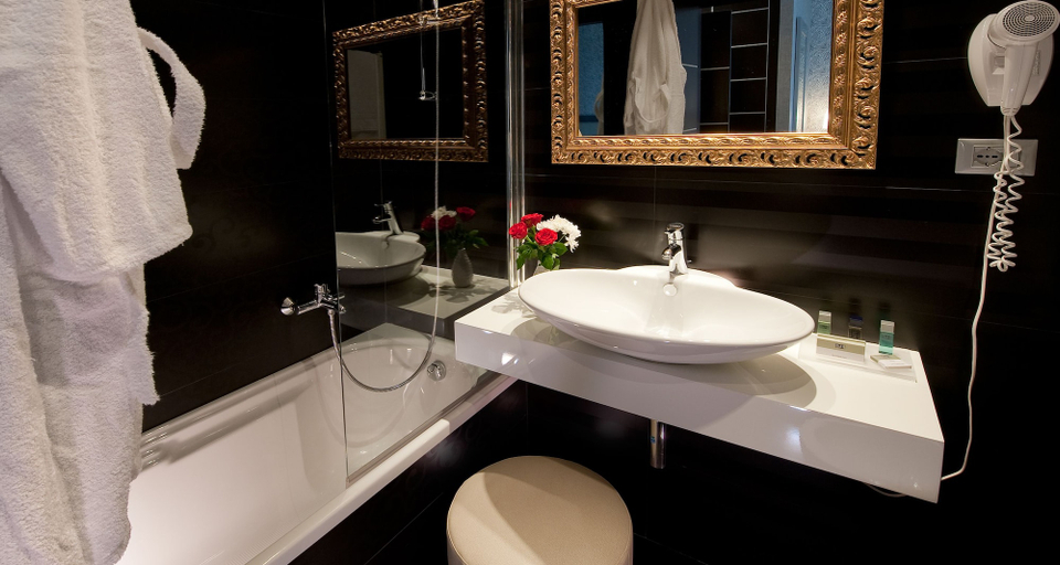 Bathroom 5, c-hotels Fiume, Roma