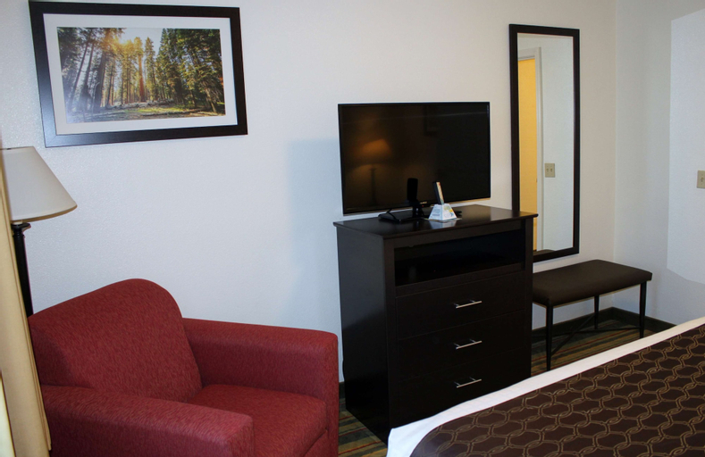 Bedroom 3, Best Western Visalia Hotel, Tulare