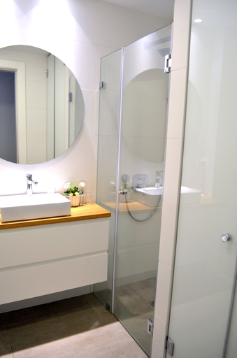Bathroom 5, Litov Hotel