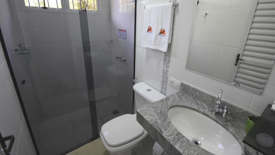 Bathroom 3, Pousada Recanto Solar dos Passaros, Olímpia