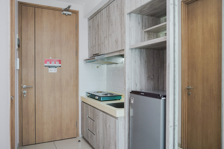 Others 2, Nice and Cozy Studio at Tree Park City Cikokol Apartment By Travelio, Tangerang
