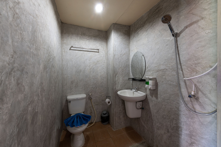 Bathroom 5, myPatong Social Hostel, Phuket Island