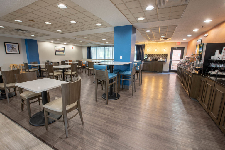 Food & Drinks 5, Wingate By Wyndham Indianapolis Airport Plainfiel, Hendricks