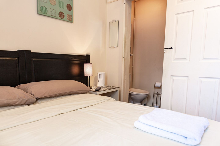 Bedroom 3, City Centre Guest House - Gloucester Park, Gloucestershire