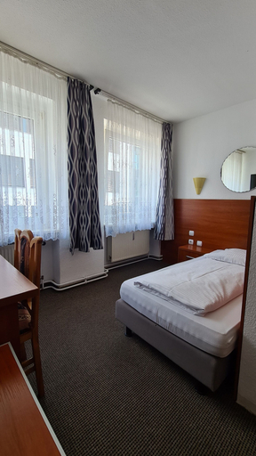 Bedroom 4, Hotel Zentrum Hannover, Region Hannover