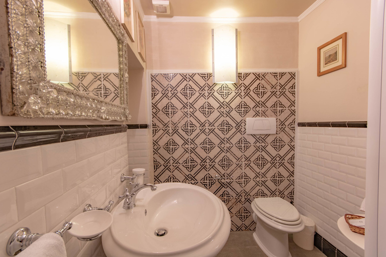 Bathroom 5, Relais Grand Tour, Florence