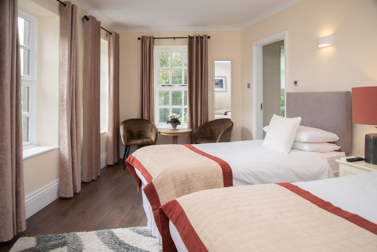 Bedroom 2, The Garrandarragh Inn