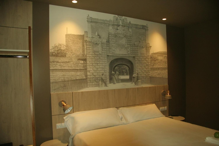 Bedroom 4, Hotel Landaben, Navarra