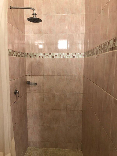 Bathroom 4, Devine lodge Yeovile, City of Johannesburg