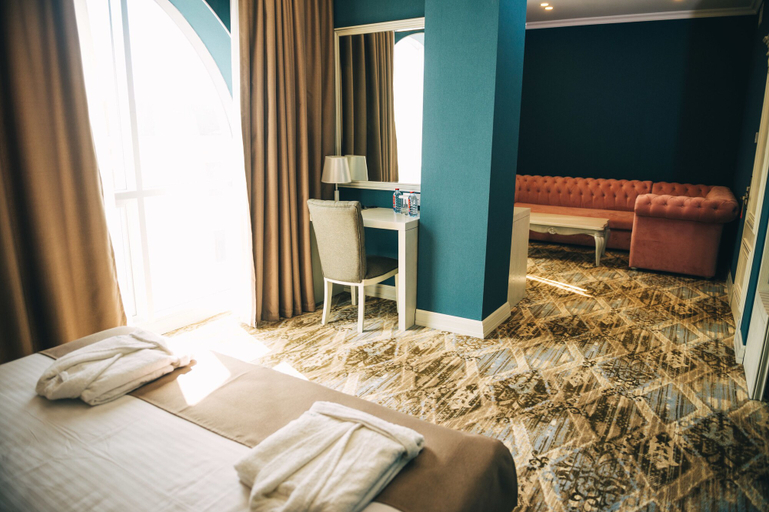 Bedroom 2, Emerald Suite Hotel, Baku
