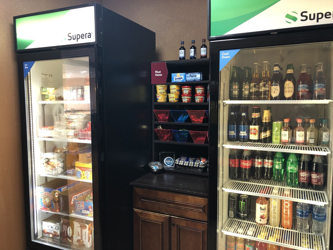 Food & Drinks 5, Comfort Suites At WestGate Mall, Spartanburg