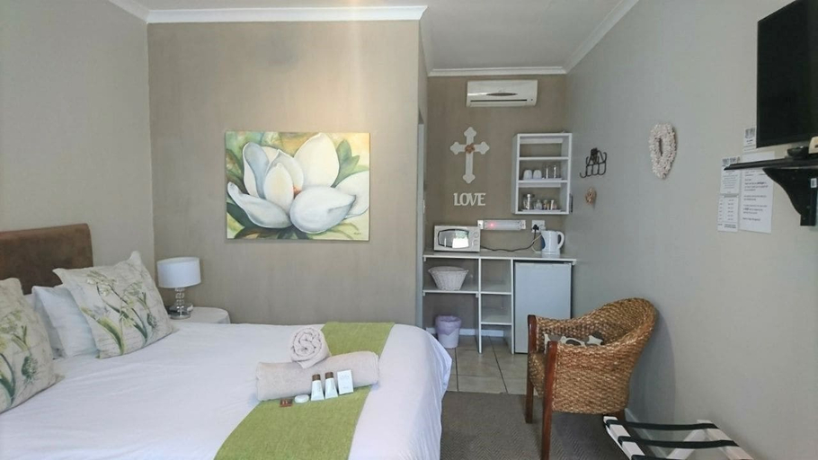 Bedroom 3, Indigo Moon Guesthouse, Ngaka Modiri Molema