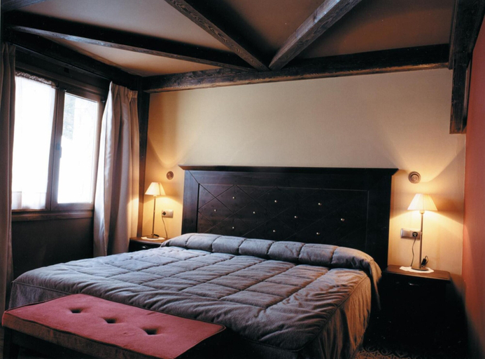 Bedroom 3, Hotel Hospital de Benasque, Huesca