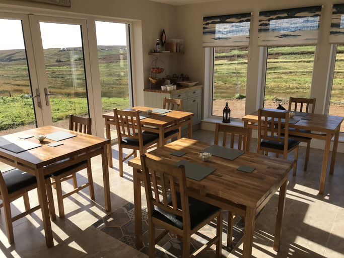 Food & Drinks 5, Clach Gorm, Eilean Siar