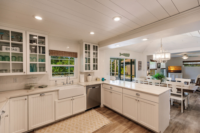 Food & Drinks 5, Siesta Key Island Rentals, Sarasota