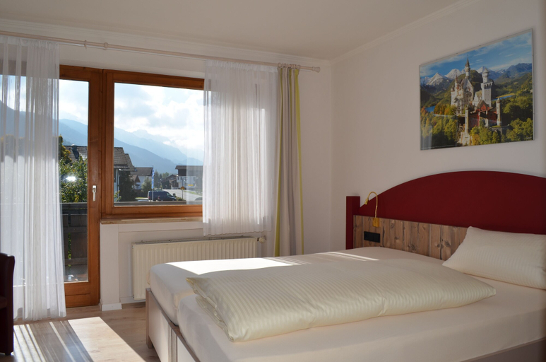 Bedroom 3, Alpchalet Schwanstein, Ostallgäu