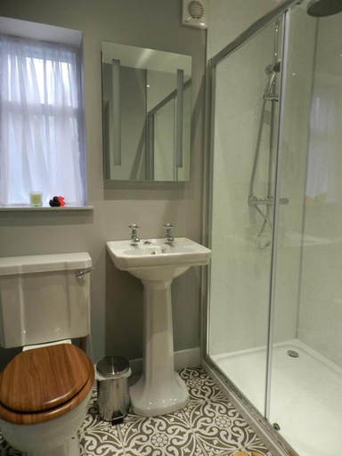 Bathroom 3, The White Swan Inn, Northumberland