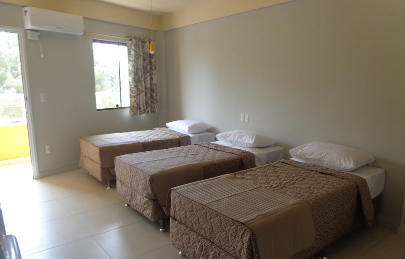 Bedroom 2, Lebanon Praia Hotel, Tramandaí