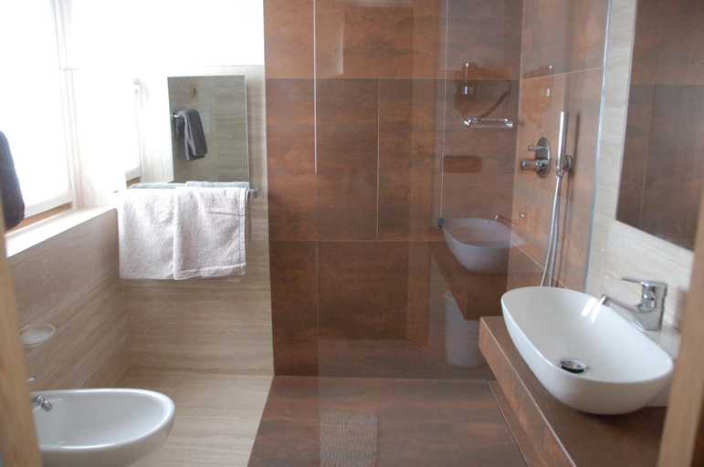 Bathroom 5, B&B Carpe Diem, Sondrio