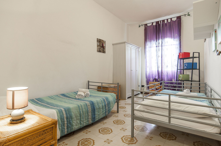 Bedroom 2, Casa Vacanza La Limonaia, Latina