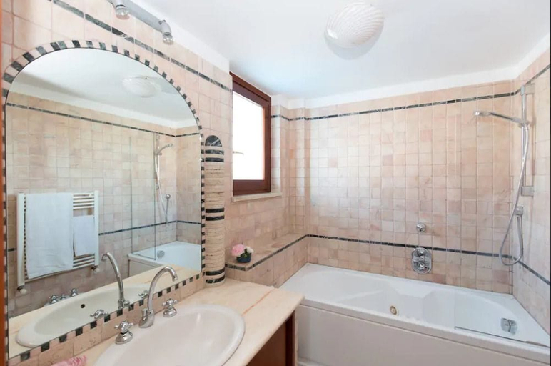 Bathroom, Breathtaking penthouse pool, Rome