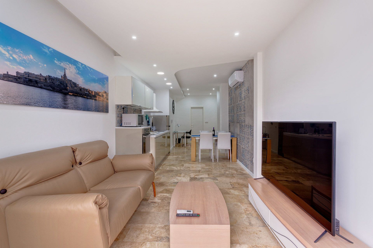 Others 5, Modern 2 Bedroom Apartment in St Julians, St Julian's
