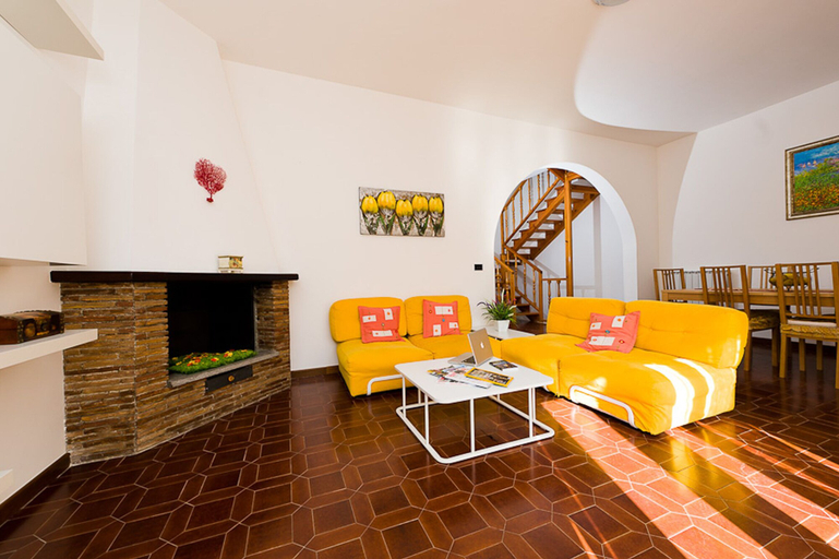 Others 4, Casa Vacanza La Limonaia, Latina