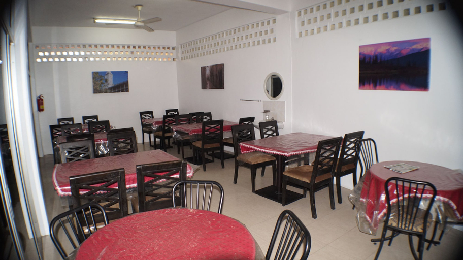 Food & Drinks 5, Econo Lodge, Ilala