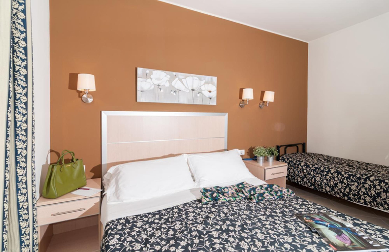 Bedroom 4, Residence T2, Rimini