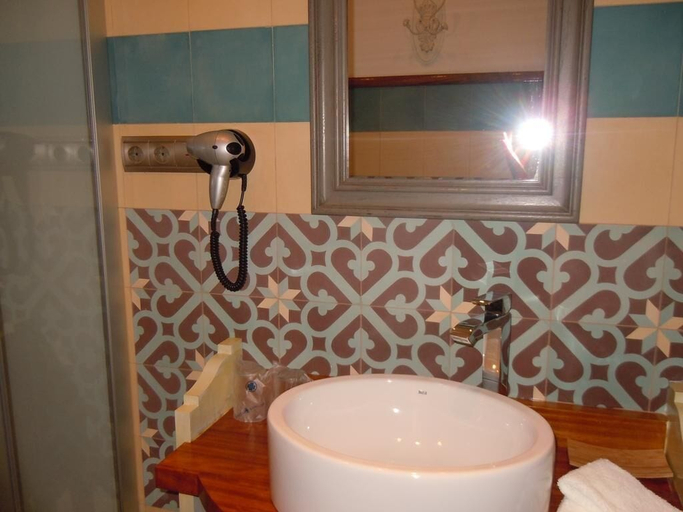 Bathroom 4, Posada La Torre de los Isla & Spa, Cantabria