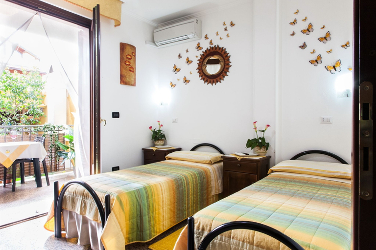 Bedroom 3, Affittacamere Acquamarina, Oristano